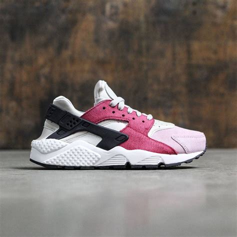 nike air huarache women's